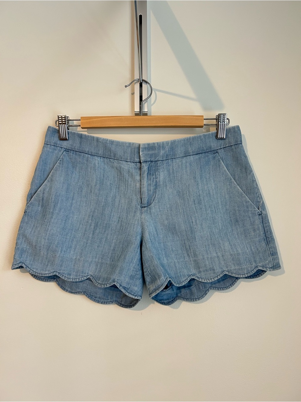 Club Monaco Light Blue Scalloped Denim-Style Shorts, Size Small